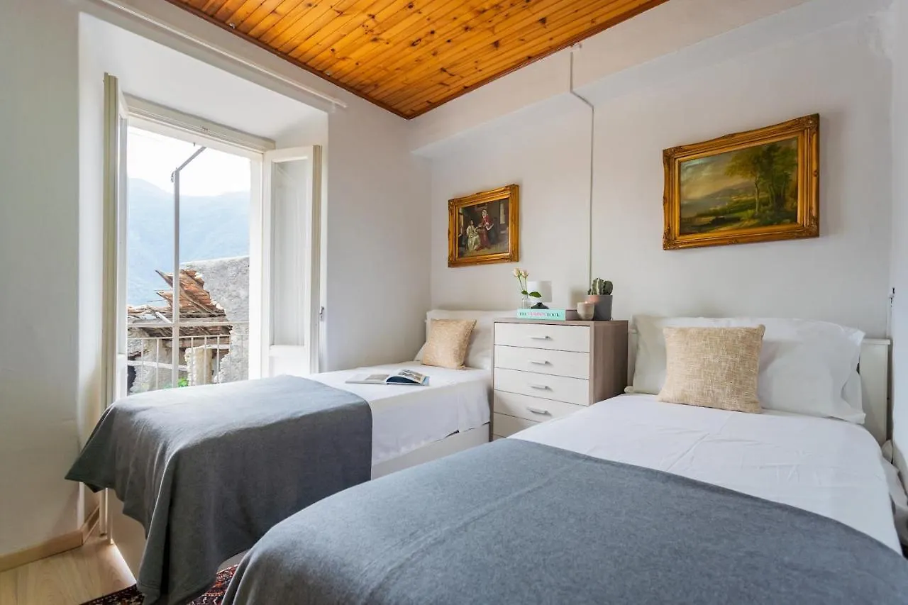 Villa Villetta Panebianco Home In Castagna 11 By Rent All Como Nesso Italy